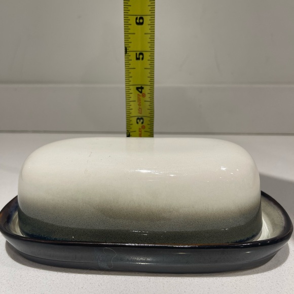SANGO "NOVA BLACK" Ceramic  Butter Dish Grayish White (4932) With Cover - Picture 1 of 5